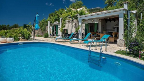  Family friendly house with a swimming pool Bol, Brac - 12228  Бол